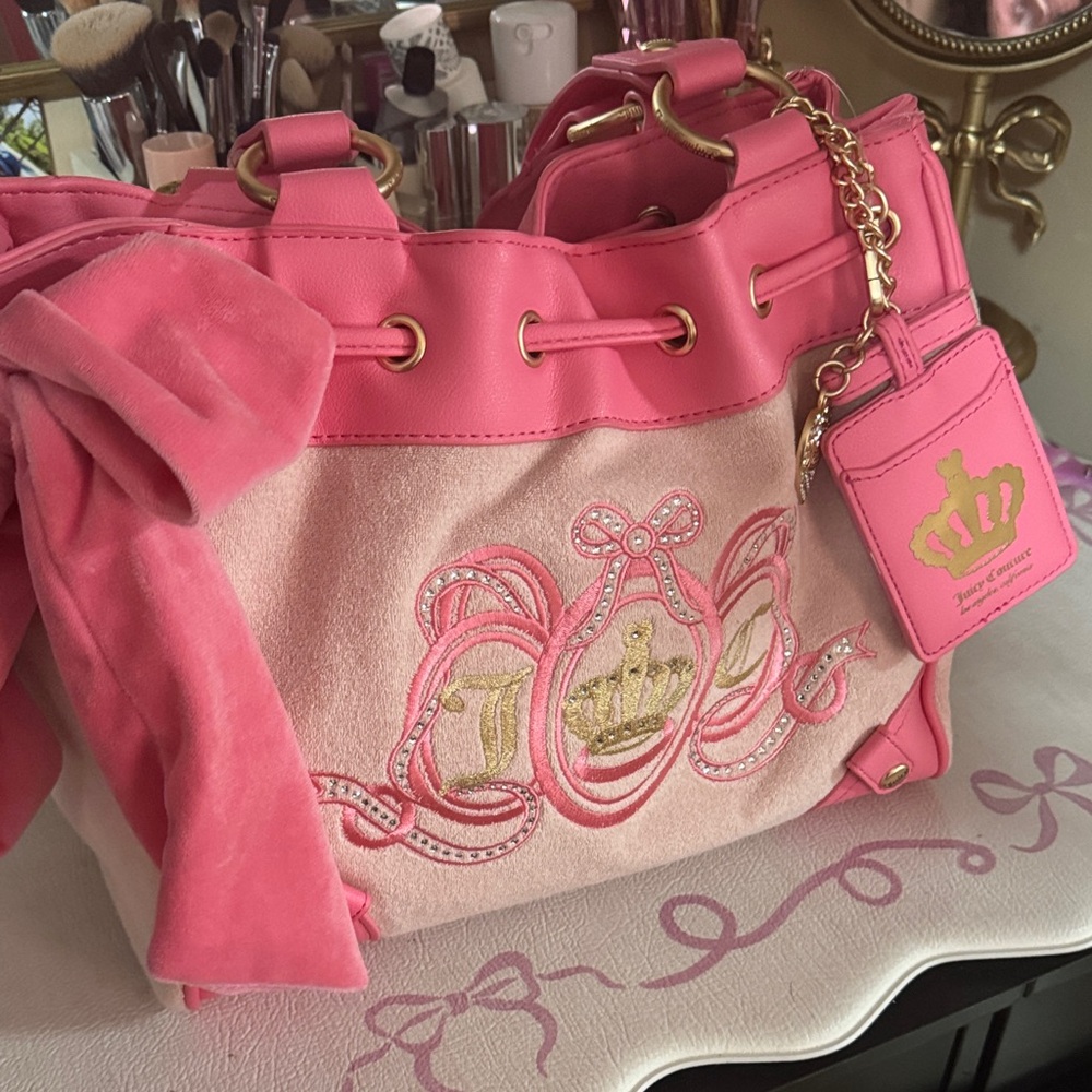 Juicy Couture Pink Shoulder Bag with Gold Accents
